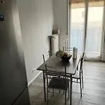 Casa Di Afi, Maggiore 5 Min Perfect For 4 - Kitchen - Parking - Netflix * Arona
