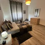 Casa Di Afi, Maggiore 5 Min Perfect For 4 - Kitchen - Parking - Netflix Arona