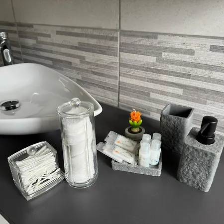Appartement Casa Di Afi, Maggiore 5 Min Perfect For 4 - Kitchen - Parking - Netflix Arona