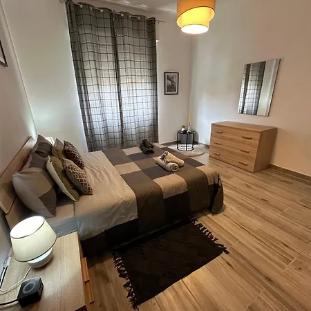 Casa Di Afi, Maggiore 5 Min Perfect For 4 - Kitchen - Parking - Netflix 아로나