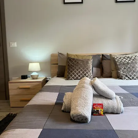 Casa Di Afi, Maggiore 5 Min Perfect For 4 - Kitchen - Parking - Netflix