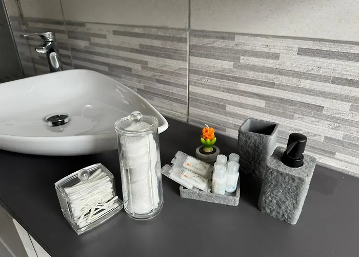 Apartamento Casa Di Afi, Maggiore 5 Min Perfect For 4 - Kitchen - Parking - Netflix Arona