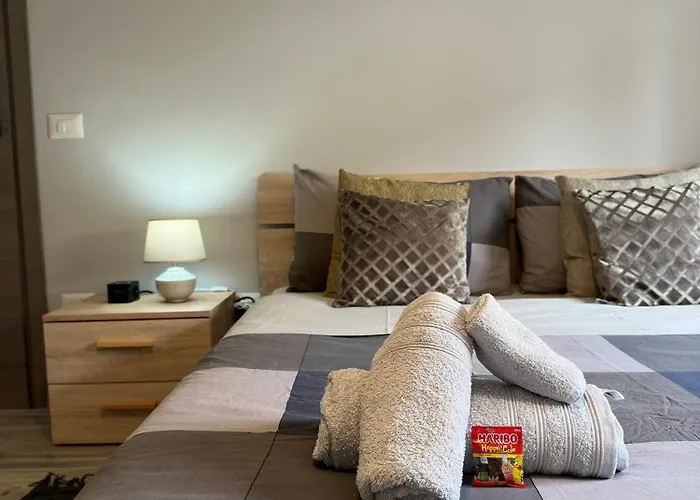 Casa Di Afi, Maggiore 5 Min Perfect For 4 - Kitchen - Parking - Netflix